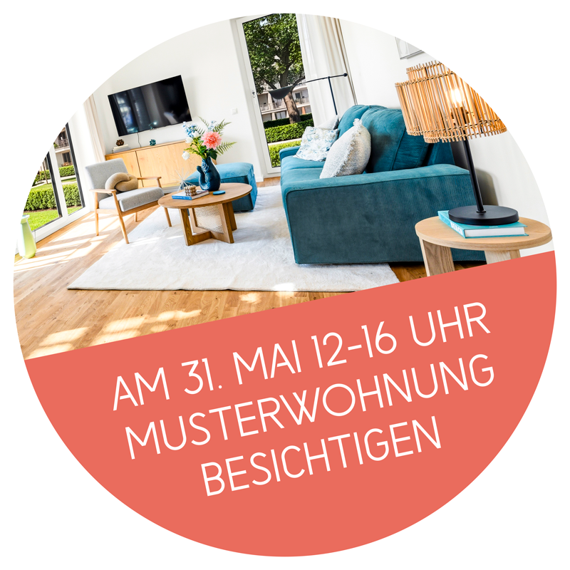 Modernes Wohnzimmer mit Einladung zur Musterwohnungsbesichtigung am 31. Mai.